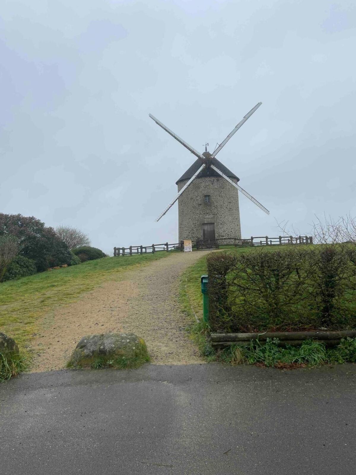 Gites Le Mont Desclos Saint Michel ボーヴォワール 部屋 写真